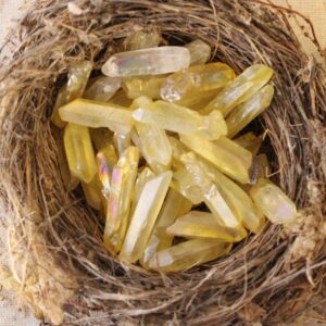 קריסטל גולדן אורה גולמי - מגנוט הצלחה, חיזוק רצון אישי וחיבור לעוצמה פנימית